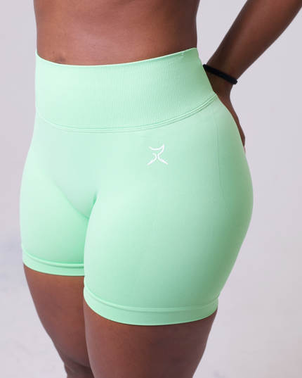 Élan Curve Shorts